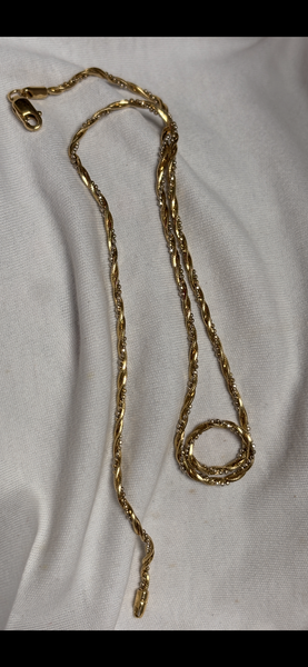 Aur 18k, 8,56 g.